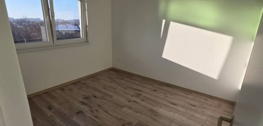 Debrecen, Abszolút belvárosában, Petőfi téren 54 nm lakás eladó