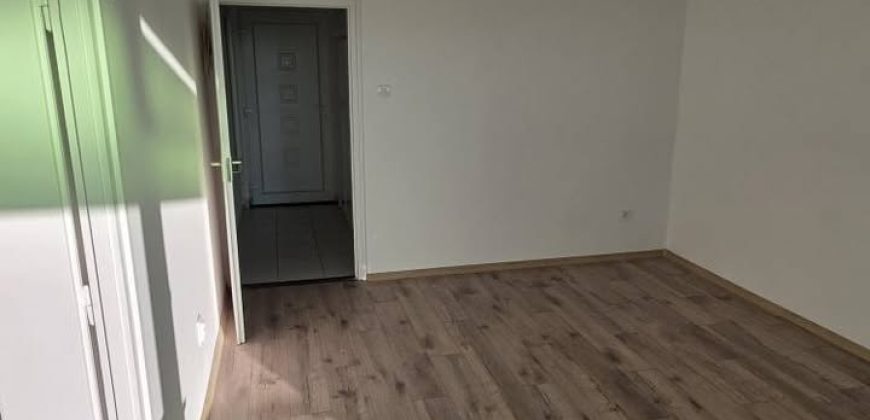 Debrecen, Abszolút belvárosában, Petőfi téren 54 nm lakás eladó