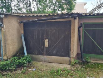 Debrecen belvárosában, Vásáry István utcában garázs eladó