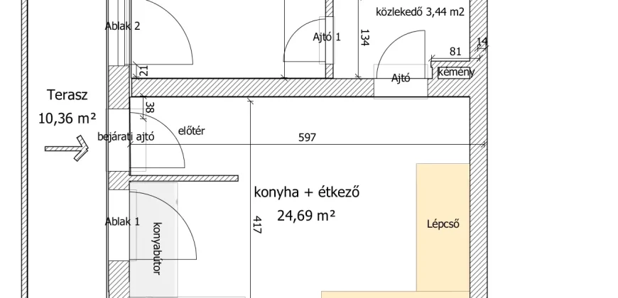 Debrecen, Vadliba utca, ikerház fele eladó