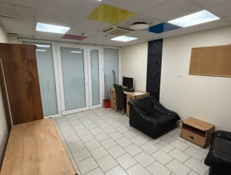 Debrecen-Belváros, Hal köz Üzletházban 20 nm-es üzlethelyiség kiadó.