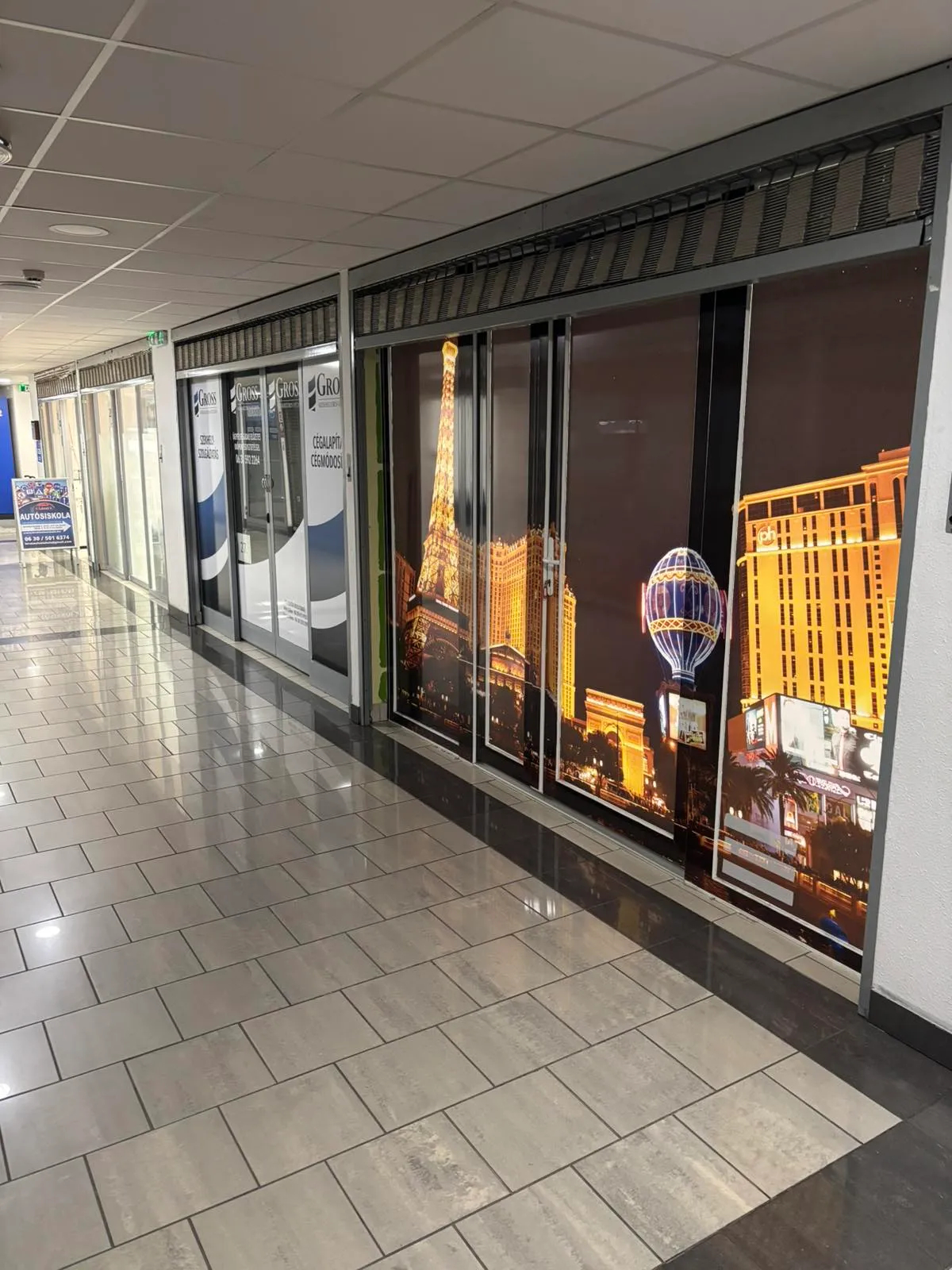 Debrecen-Belváros, Hal köz Üzletházban 20 nm-es üzlethelyiség kiadó.