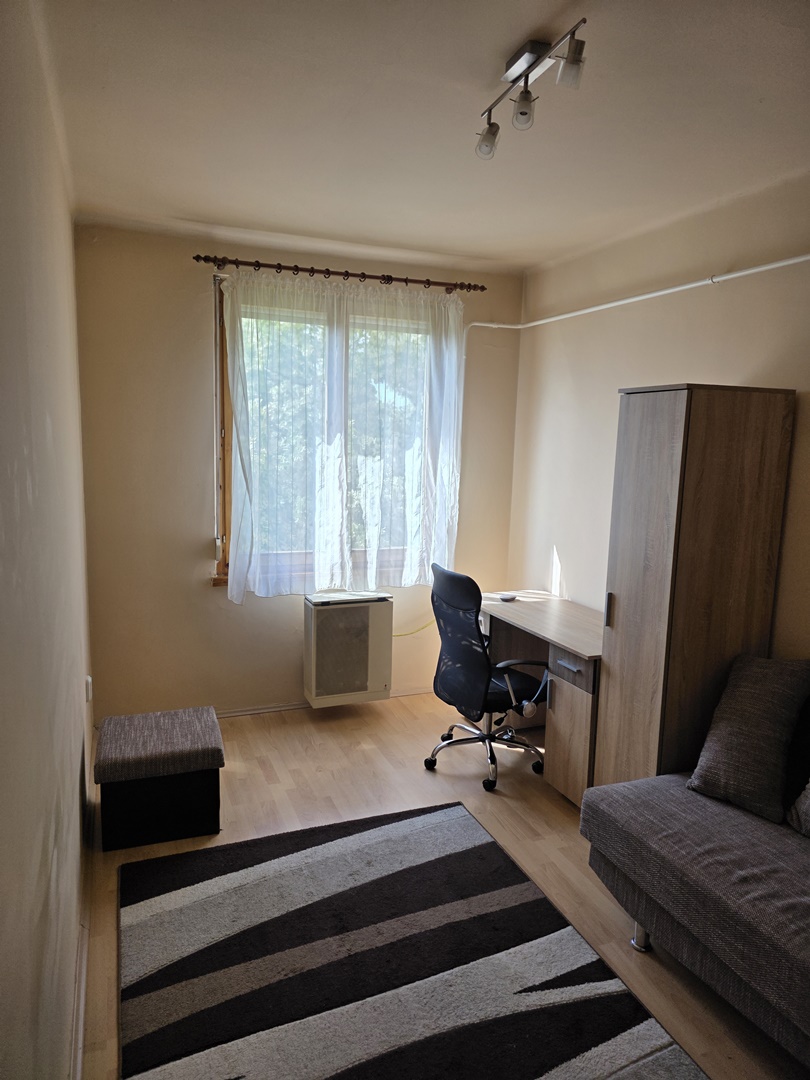 Debrecen, Kassai úti Campushoz közel 2 szobás gázfűtéses lakás eladó.