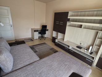Debrecen, Kassai úti Campushoz közel 2 szobás gázfűtéses lakás eladó.