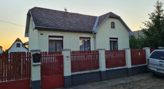 Debrecen-Csapókert, 70 nm-es, bútorozatlan családi ház kiadó