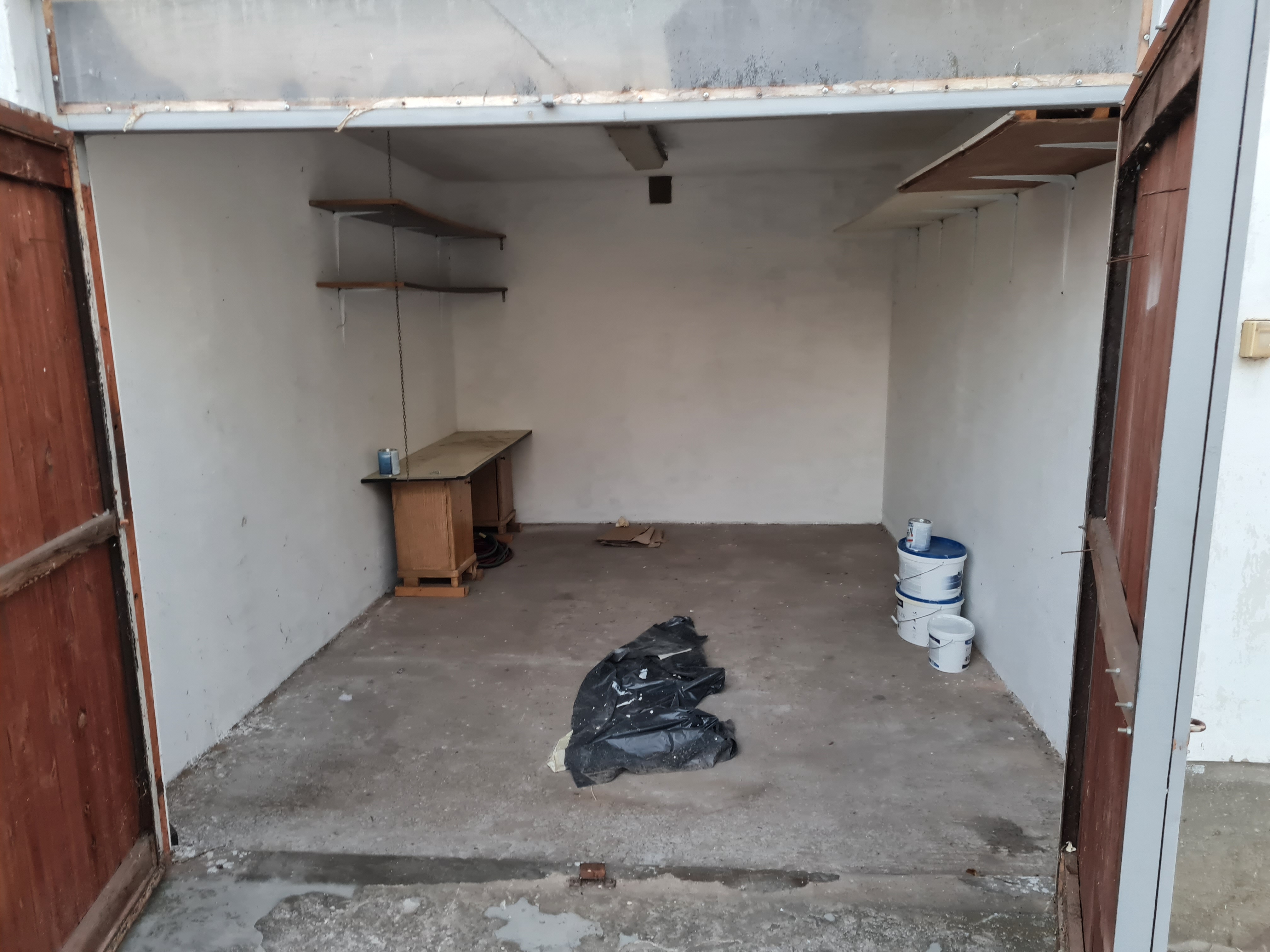 Debrecen-Csapókert, 70 nm-es, bútorozatlan családi ház kiadó