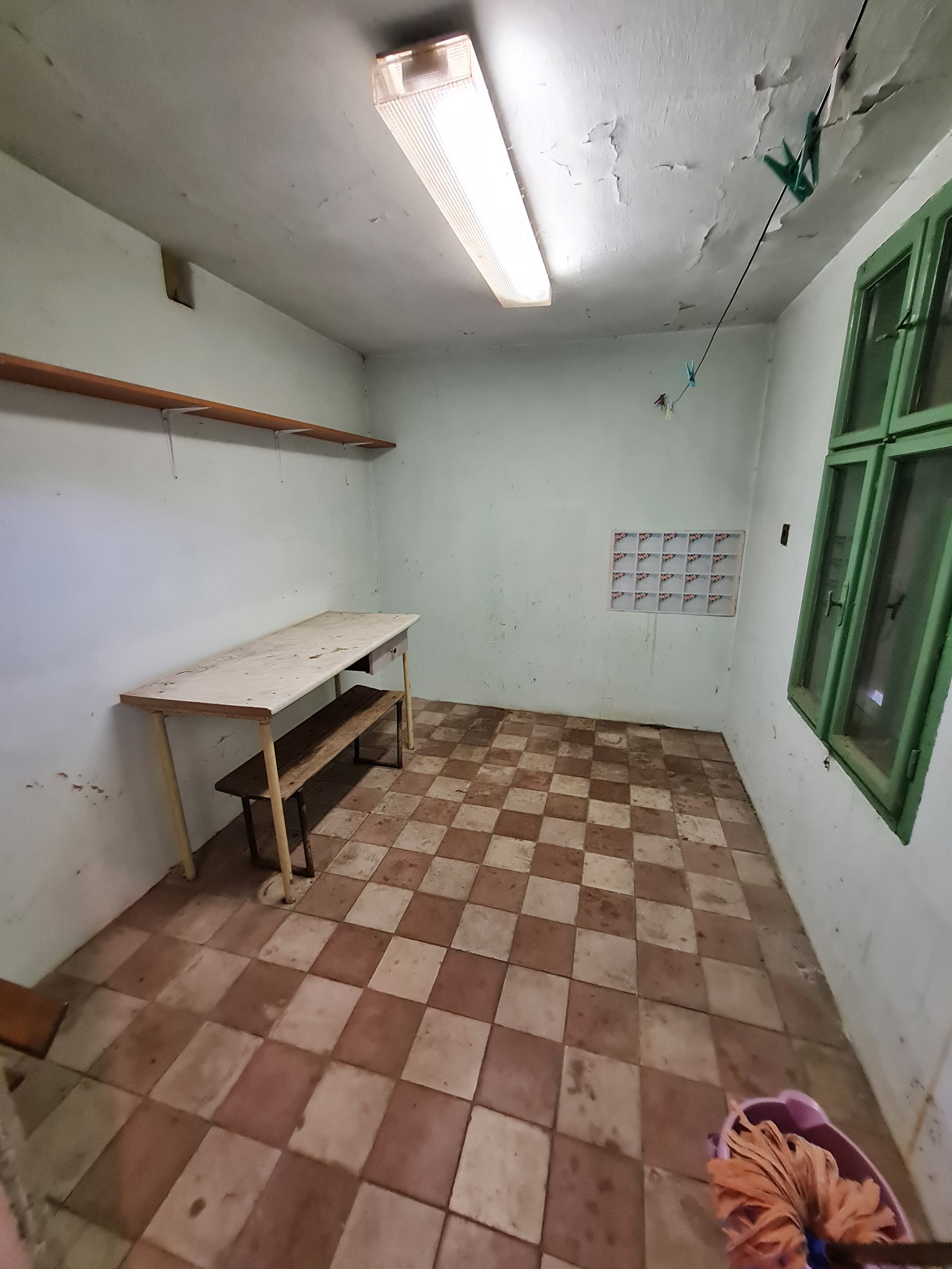 Debrecen-Csapókert, 70 nm-es, bútorozatlan családi ház kiadó