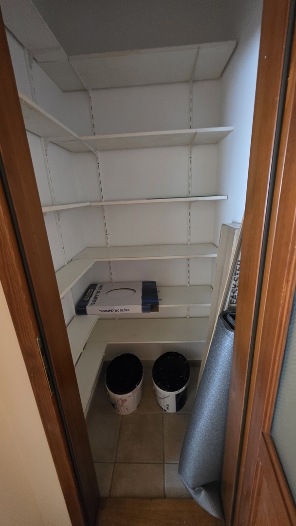 Debreceni Egyetem mellett 87nm, 2 szoba+nappalis, bútorozott szép lakás kiadó.
