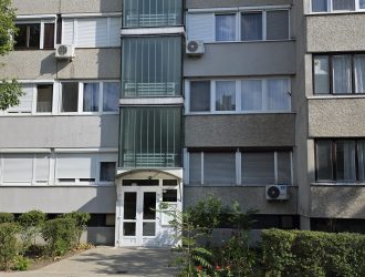 Debreceni egyetemhez közel 2 szobás erkélyes klímás szép lakás kiadó